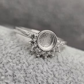 Half Halo Rings