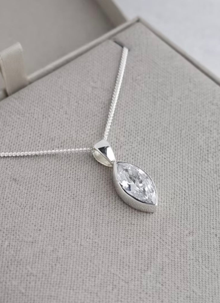 Marquise Secretly Pendant