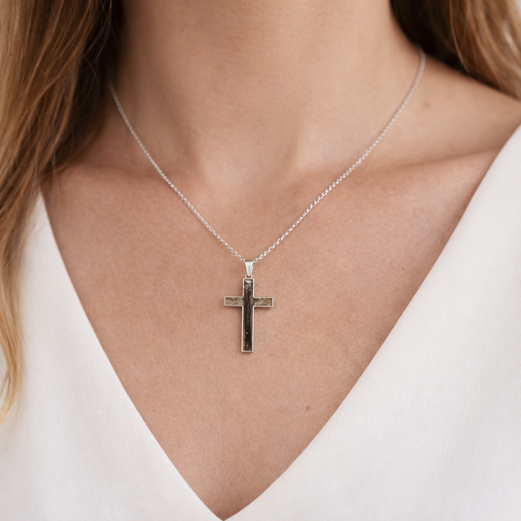 The faithful Cross Pendant