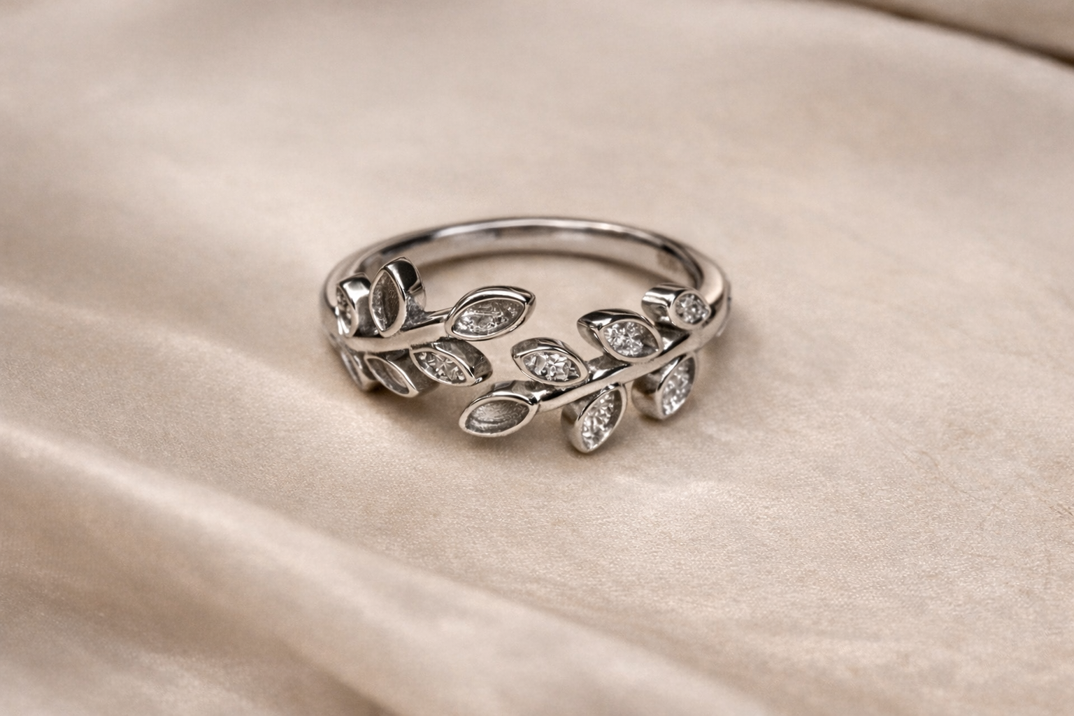 Never Leaf My Heart Ring