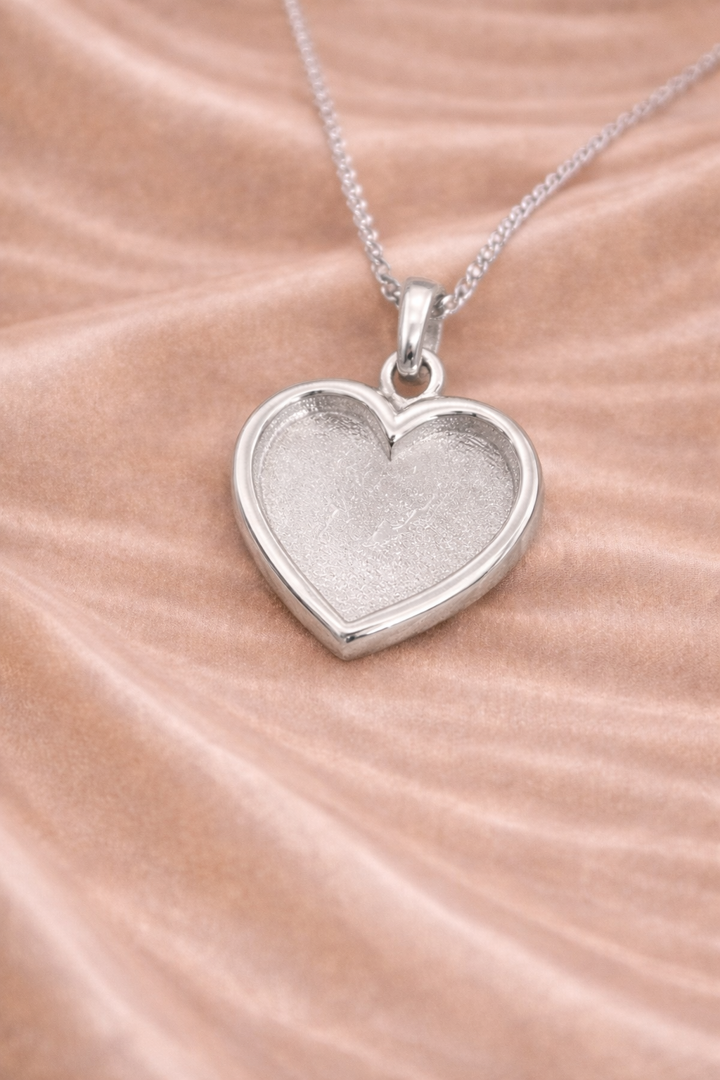 16mm Simply Love Heart Pendant
