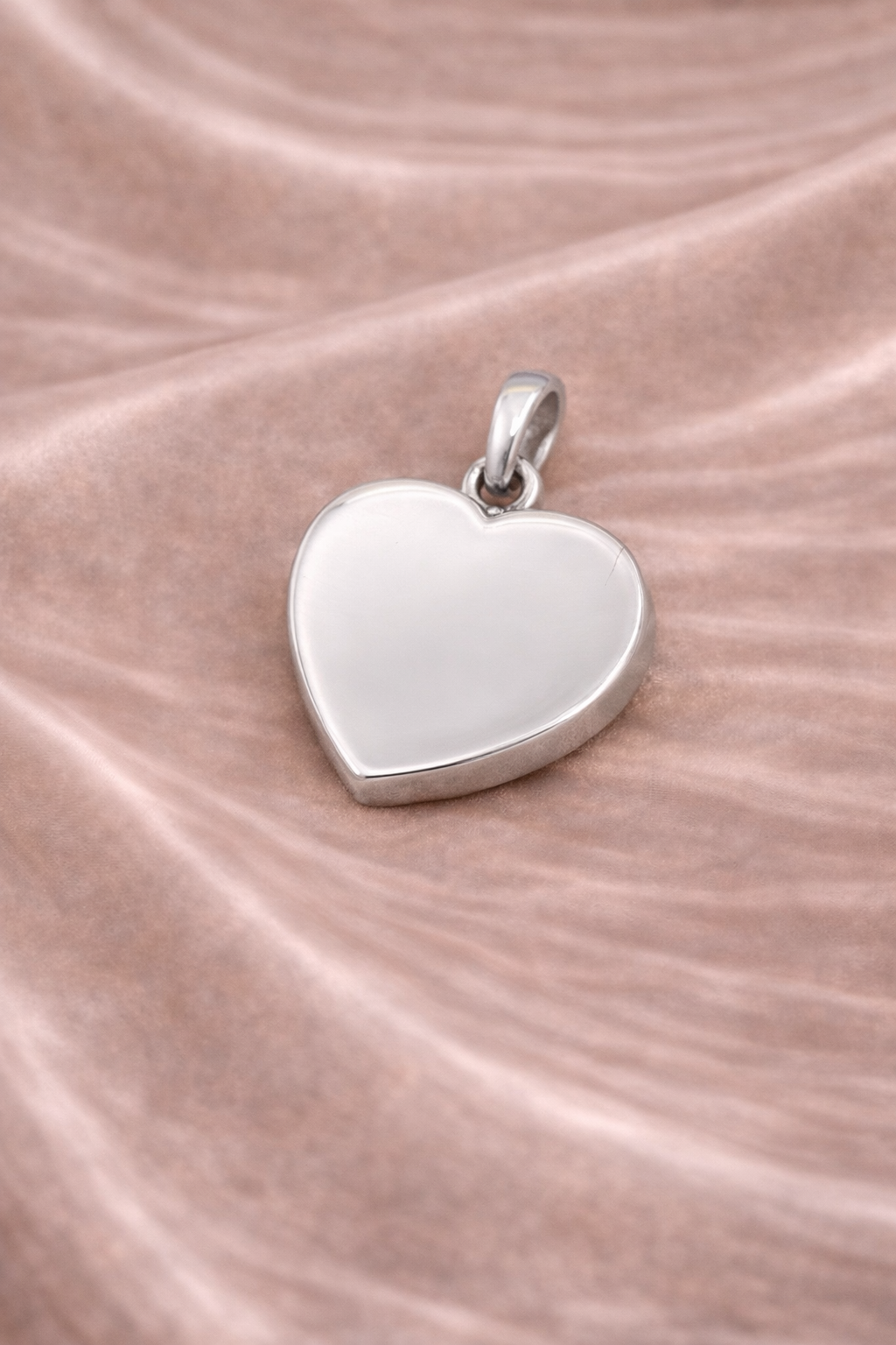 16mm Simply Love Heart Pendant