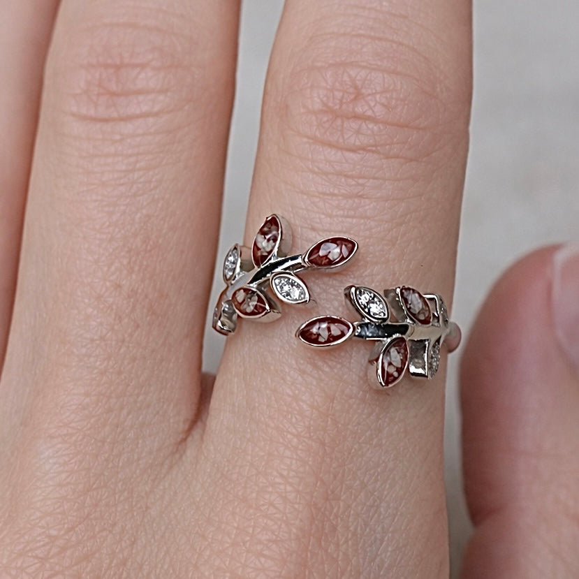 Never Leaf My Heart Ring